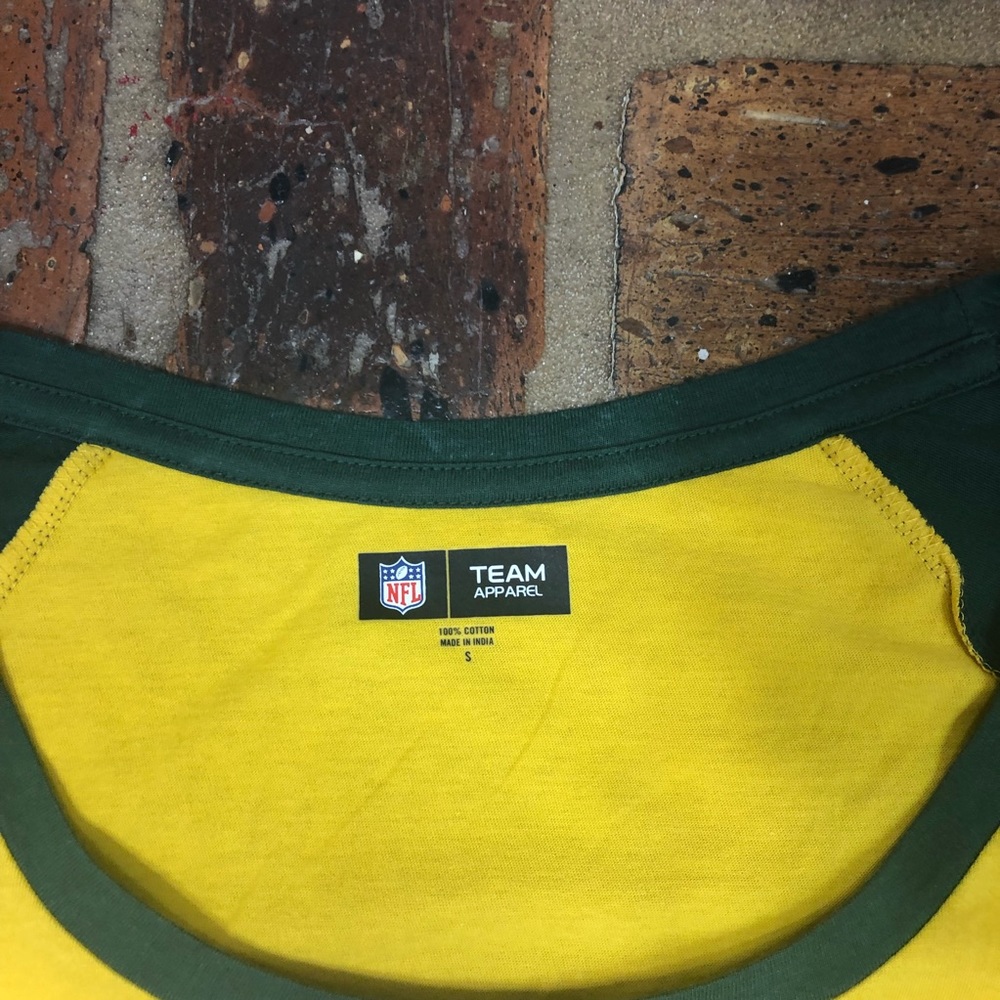 NWT! GREEN BAY TEE with 3/4 LENGTH SLEEVES - Picture 2 of 7